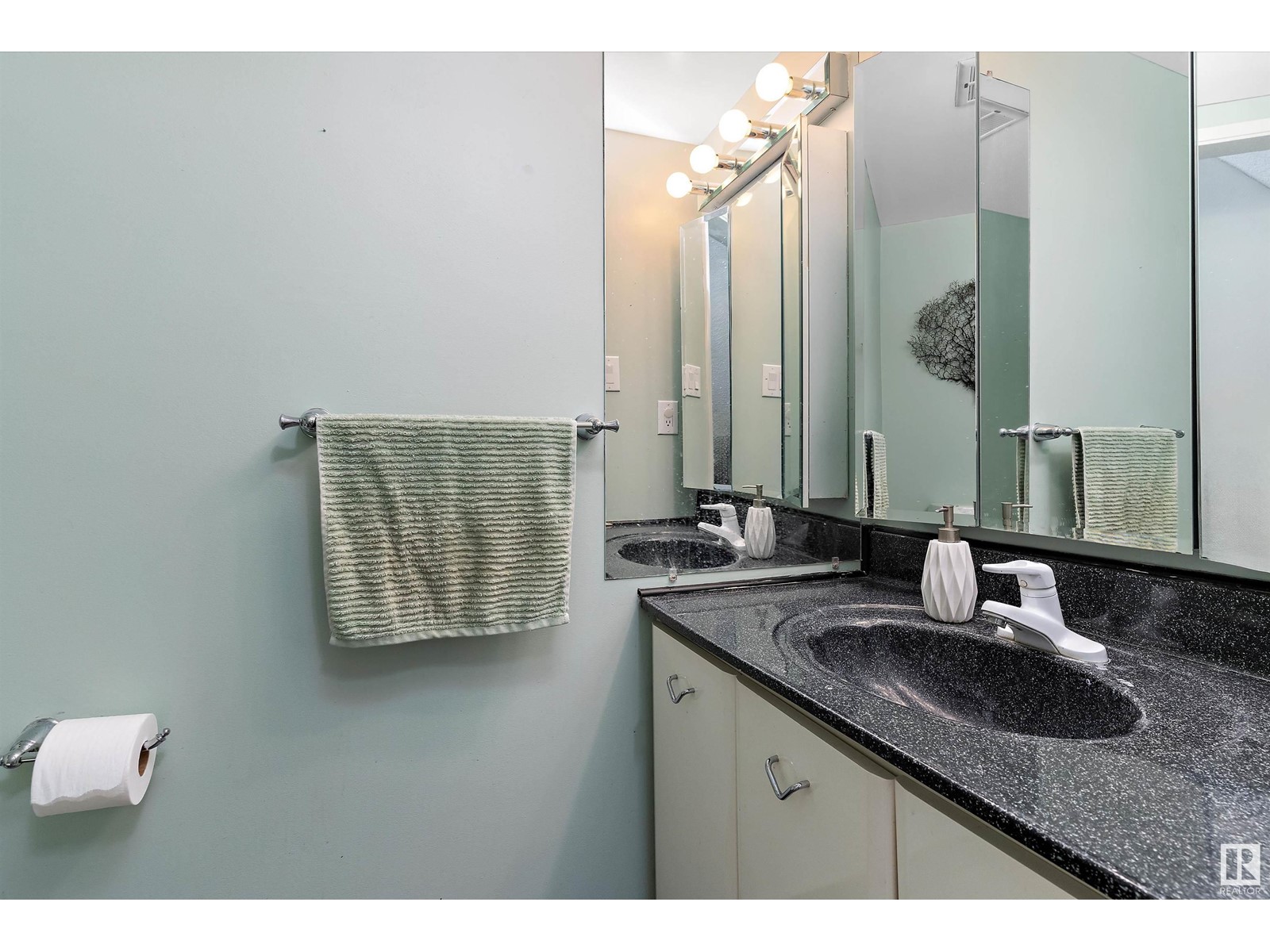 3016 108 ST NW, Edmonton