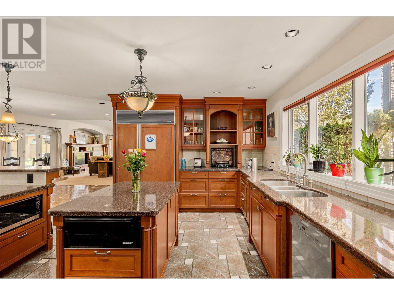  4382 Hobson Road, Kelowna