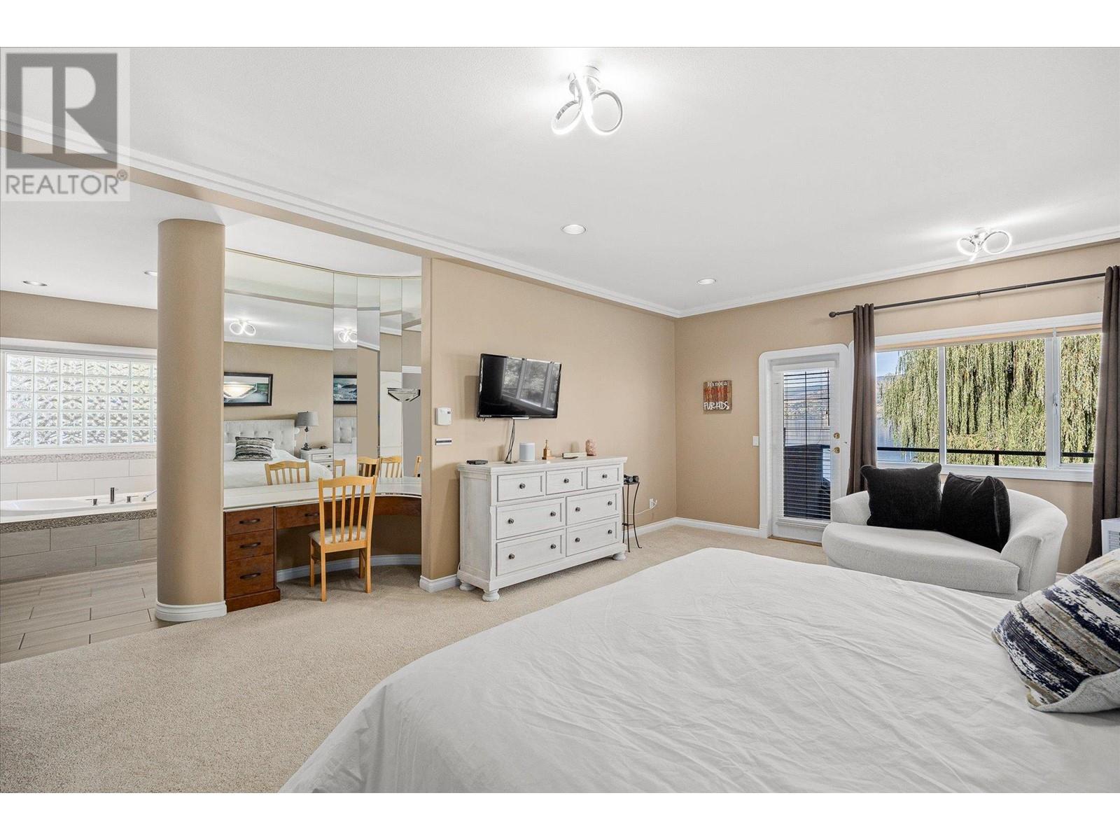  4382 Hobson Road, Kelowna