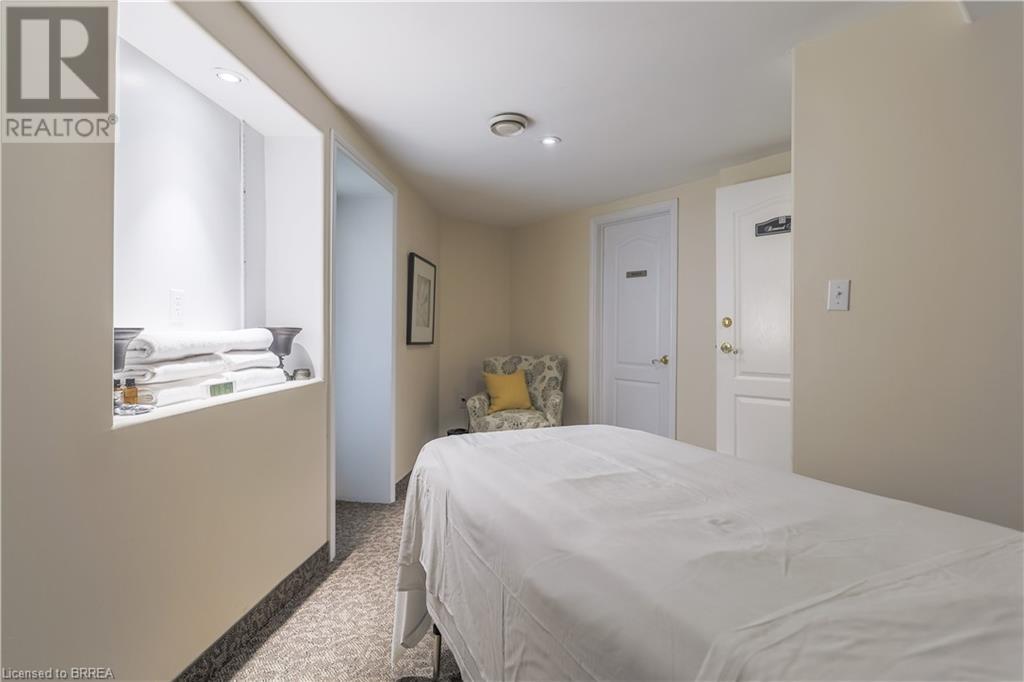Photo 48 of 646 Mount Pleasant Road, Mount Pleasant ON