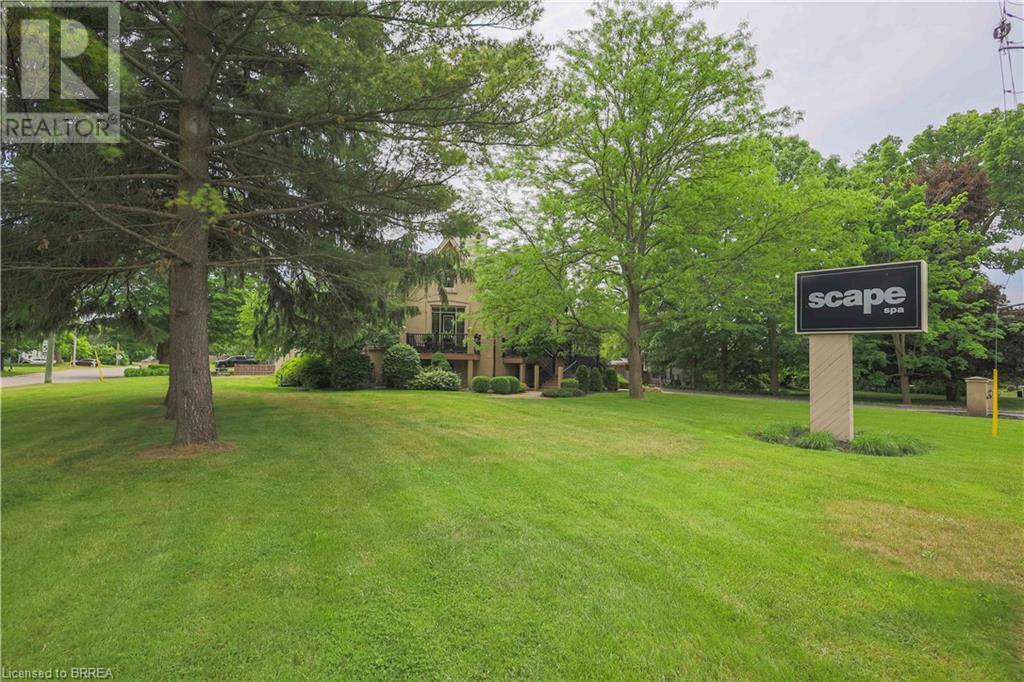 Photo 14 of 646 Mount Pleasant Road, Mount Pleasant ON