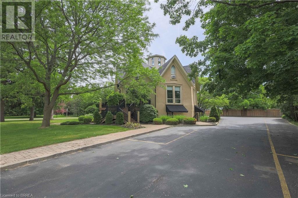 Photo 4 of 646 Mount Pleasant Road, Mount Pleasant ON