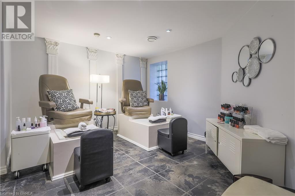 Photo 50 of 646 Mount Pleasant Road, Mount Pleasant ON