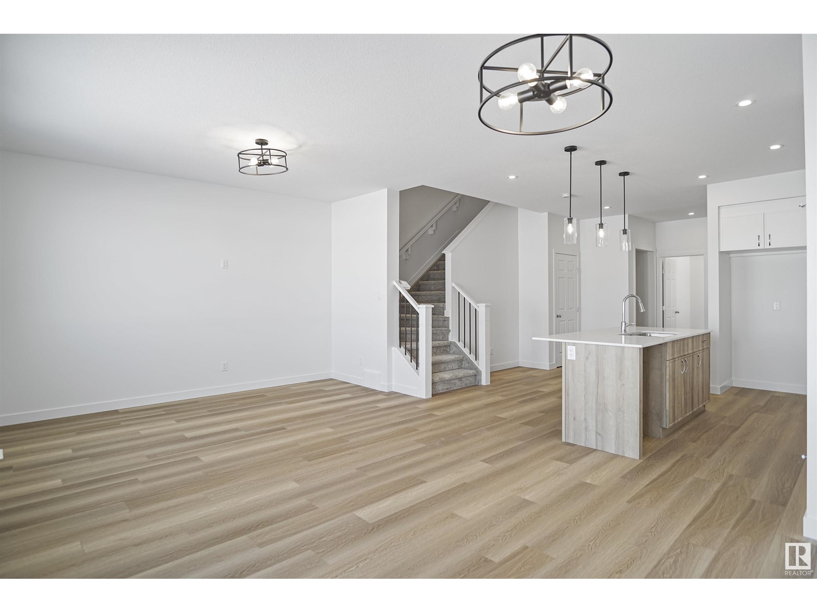4668 177 AV NW, Edmonton