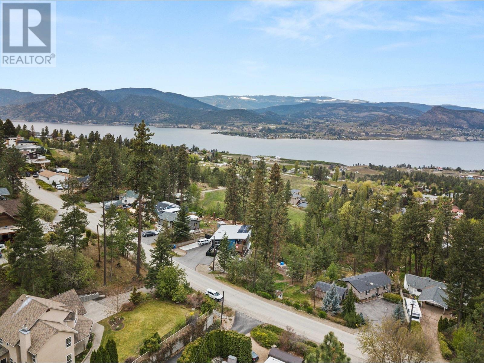 3281 Juniper Drive, Naramata