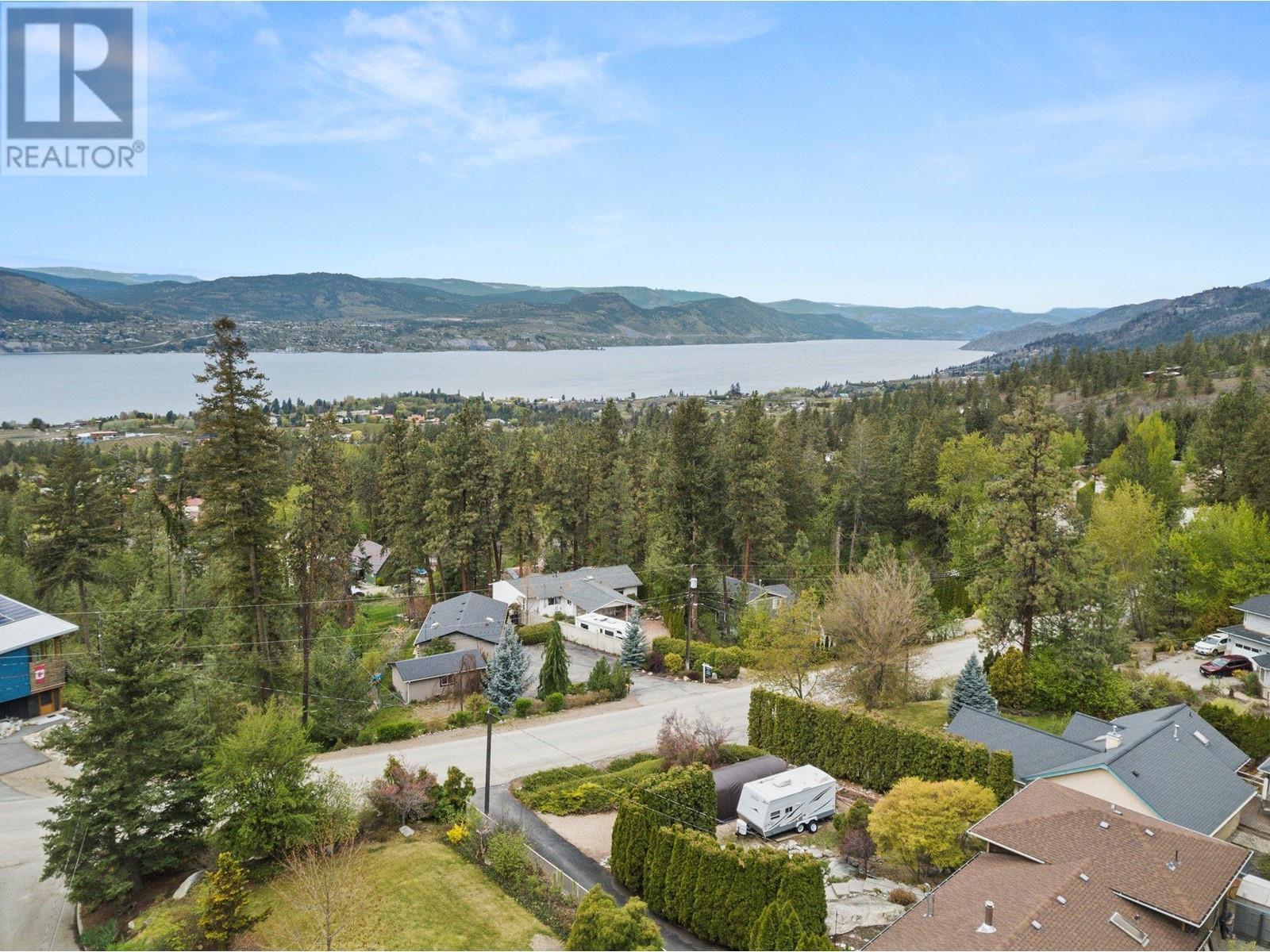 3281 Juniper Drive, Naramata