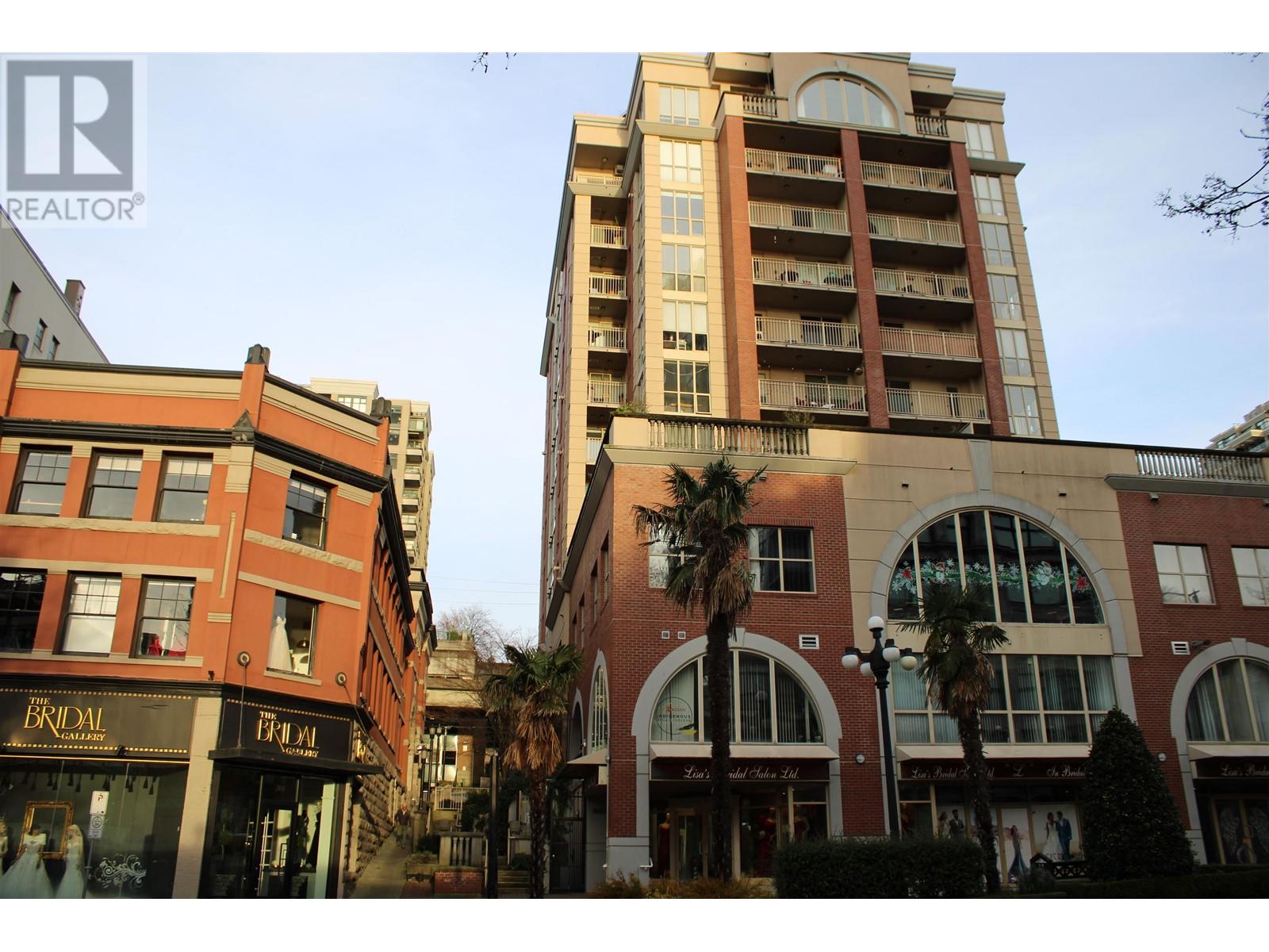 905 680 CLARKSON STREET, New Westminster
