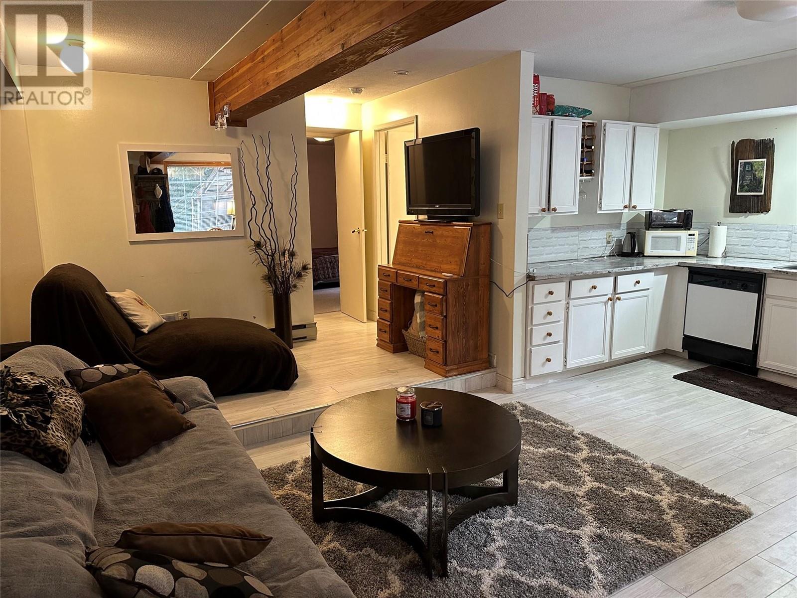 145 WHITETAIL Road, Penticton