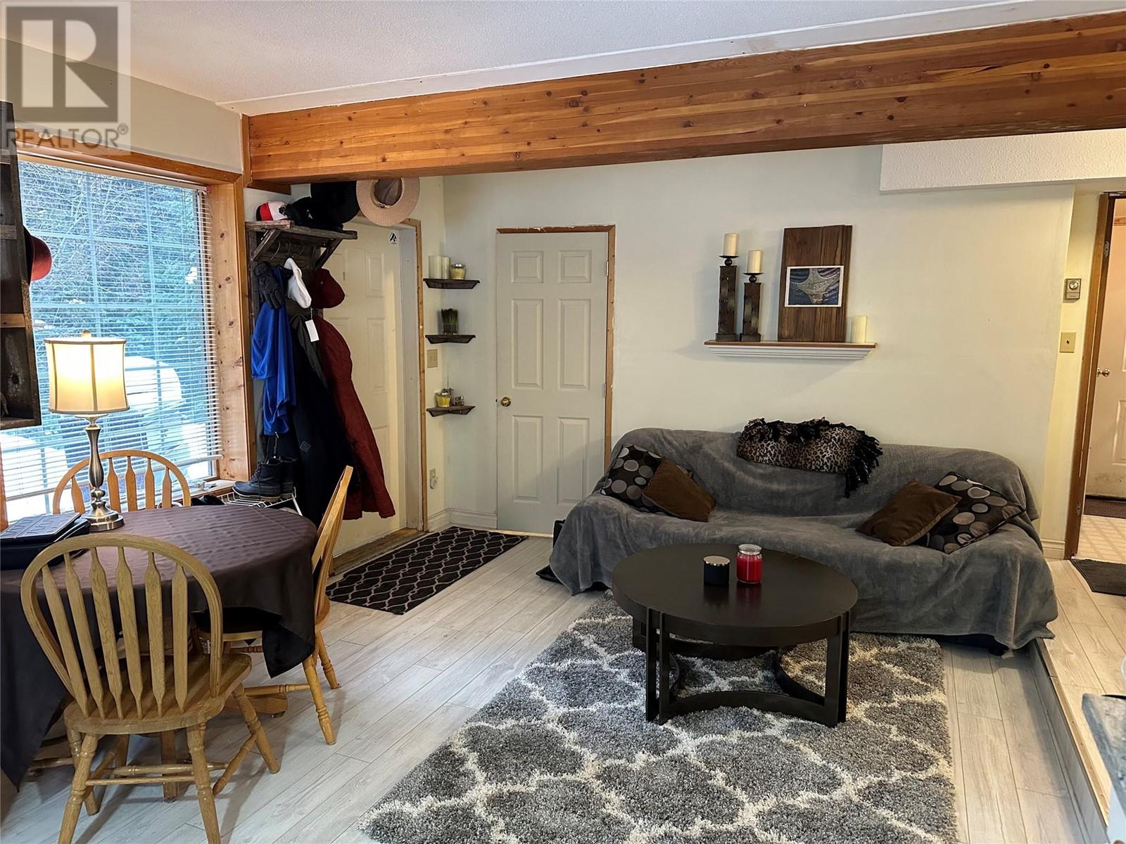 145 WHITETAIL Road, Penticton