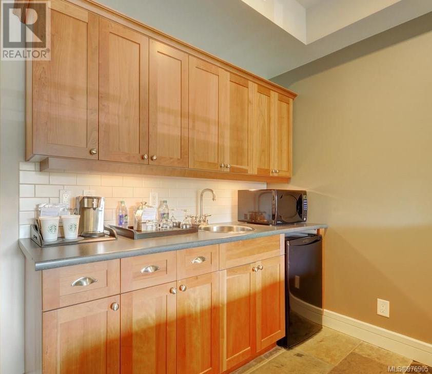 343C 1999 Country Club Way, Langford real estate listing 976905