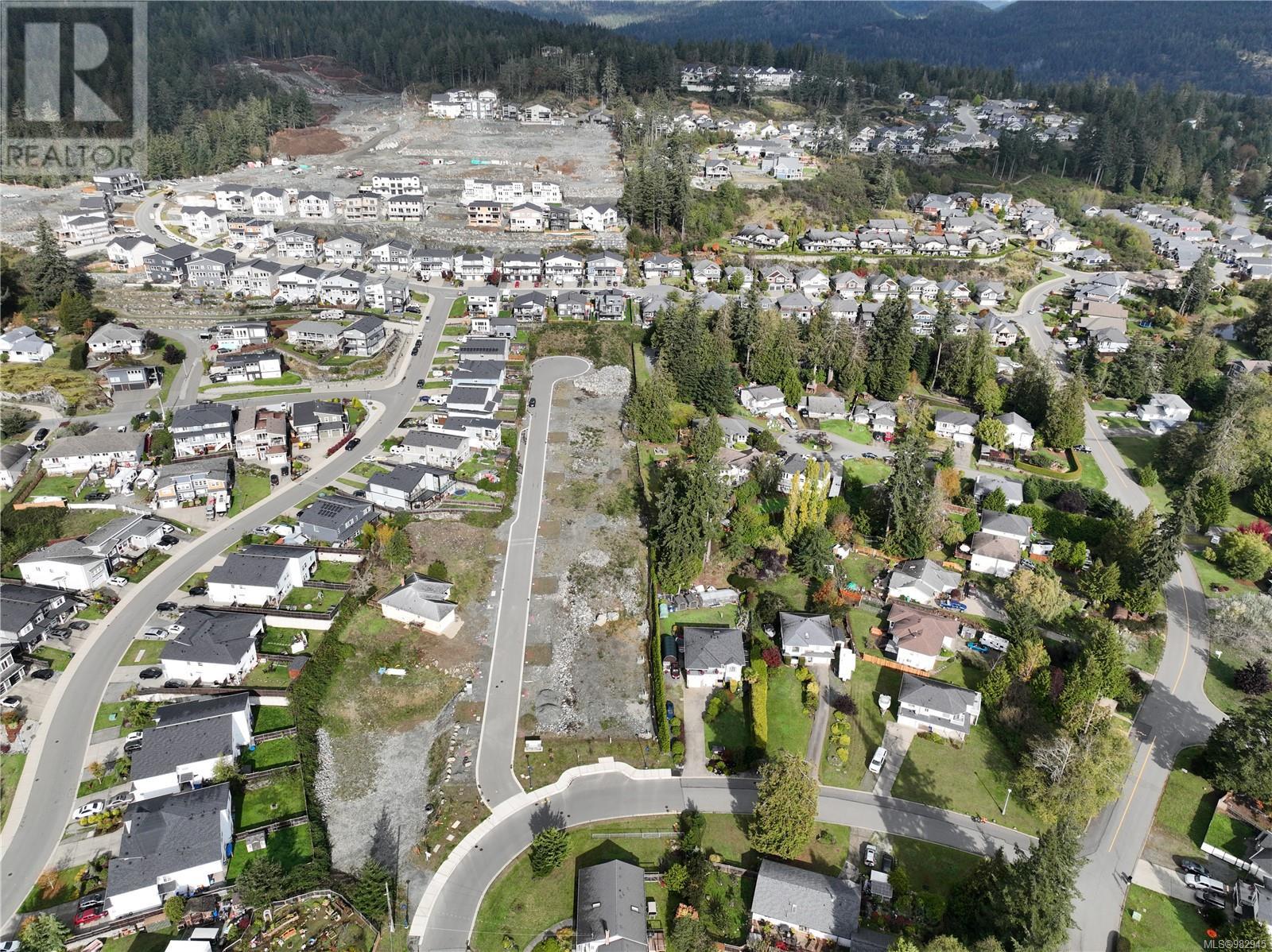 Photo 3 of 2132 Boxwood Crt, Sooke BC