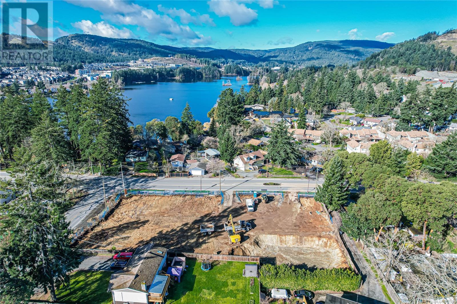 311 2881 Leigh Rd, Langford real estate listing 982996