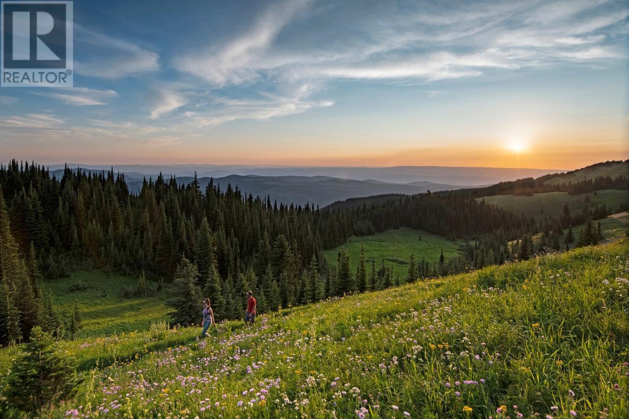 7000 MCGILLIVRAY LAKE Drive Unit# 3, Sun Peaks