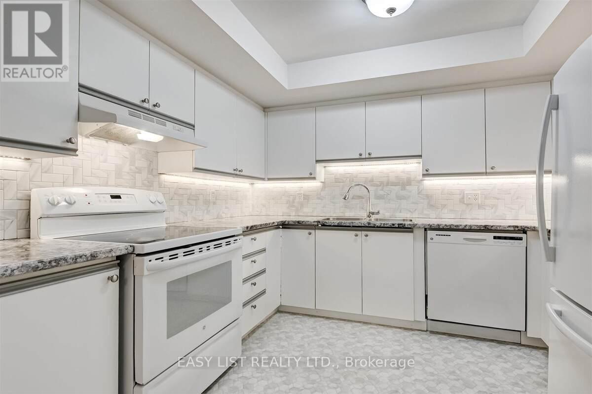 #311 8 HURON STREET - 13