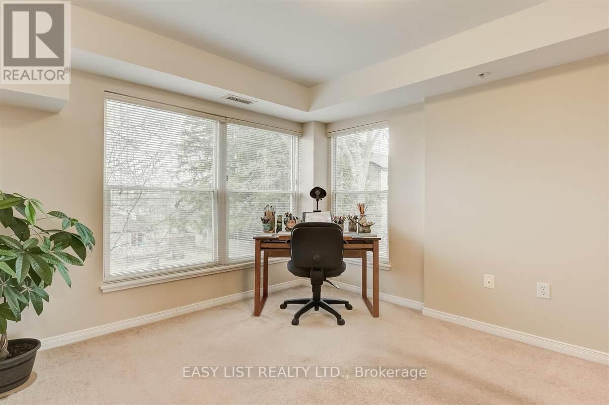 #311 8 HURON STREET - 16