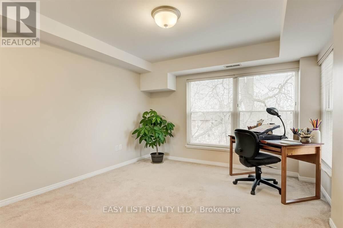 #311 8 HURON STREET - 18