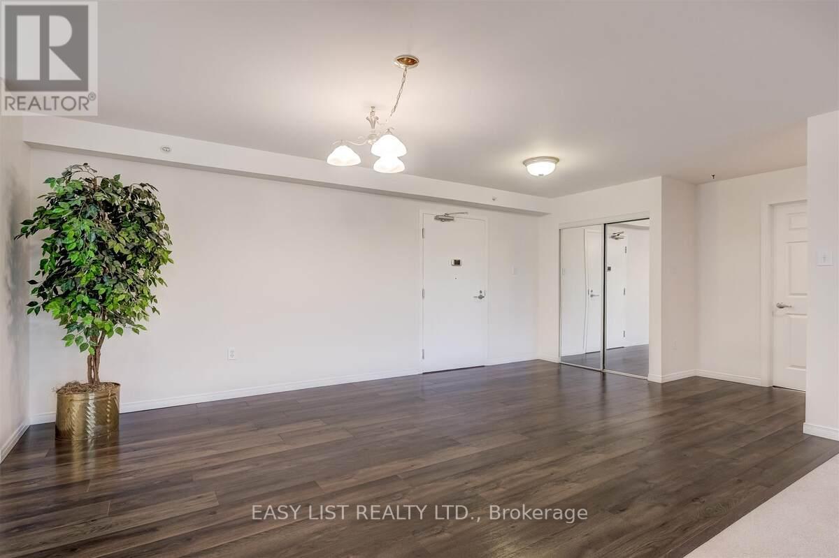 #311 8 HURON STREET - 8