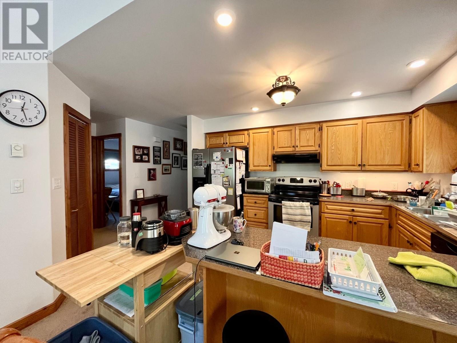 811 KILDARE Street - 21