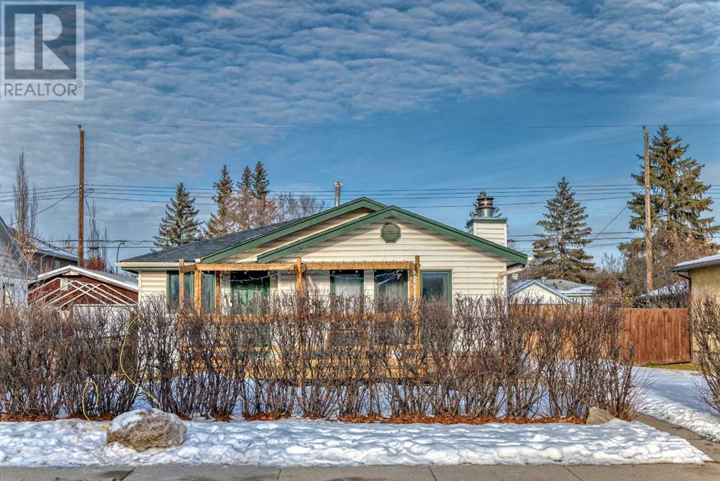 Single Family House Bungalow for Sale in   Avenue NW Bowness Calgary 