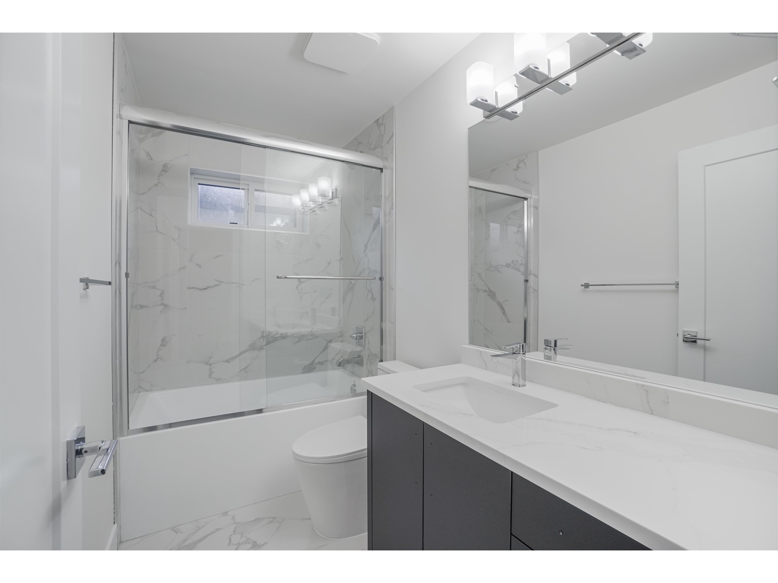 20488 75 AVENUE, Langley real estate listing R2950195