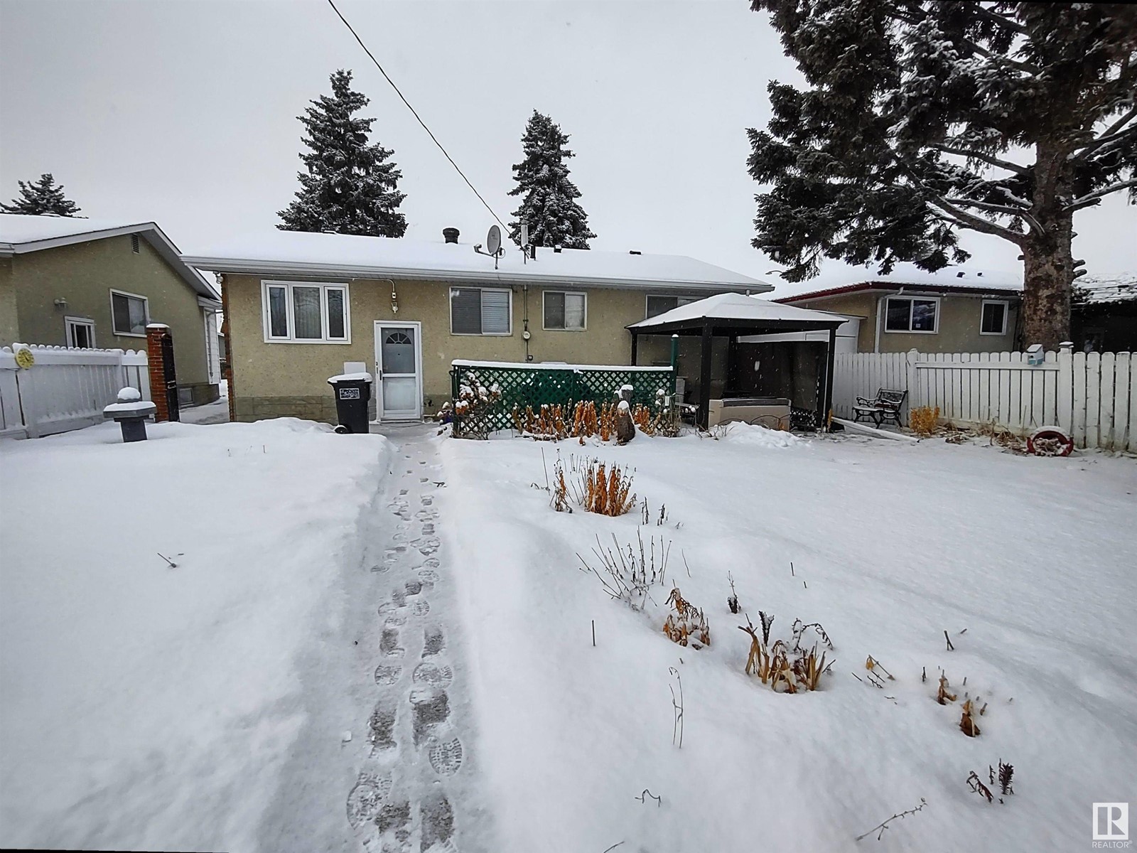 Single Family House Bungalow for Sale in   ST NW Edmonton 