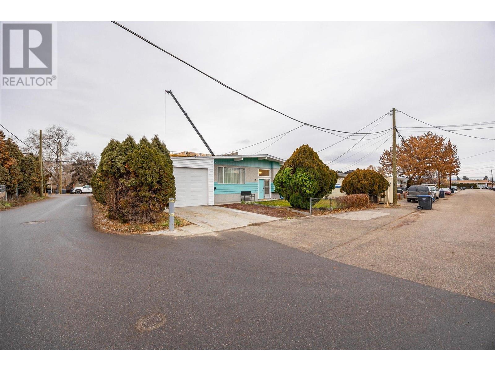  450 McDonald Road, Kelowna