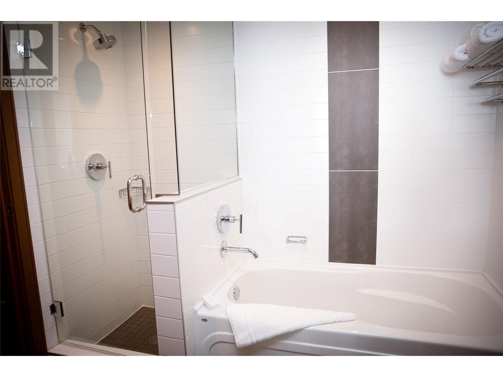 2950 Camozzi Road Unit# 2533, Revelstoke