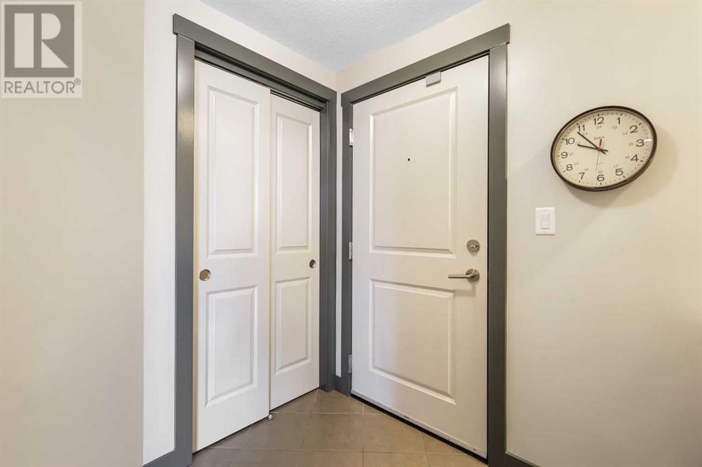 Single Family House High rise for Sale in   Varsity Estates Circle NW Varsity Calgary 