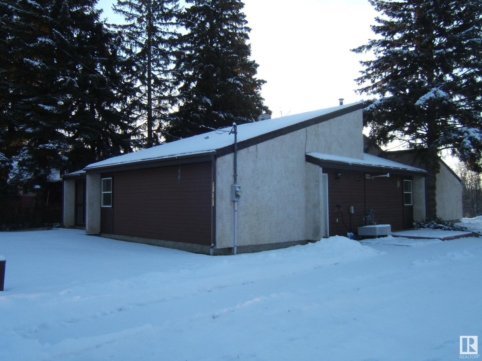 Photo 57 of 4901 47 Av, Myrnam AB