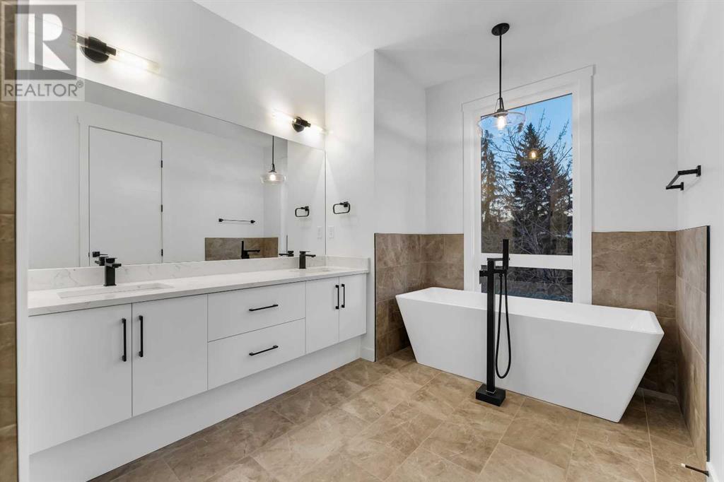 Single Family House for Sale in   Avenue NW Bowness Calgary 