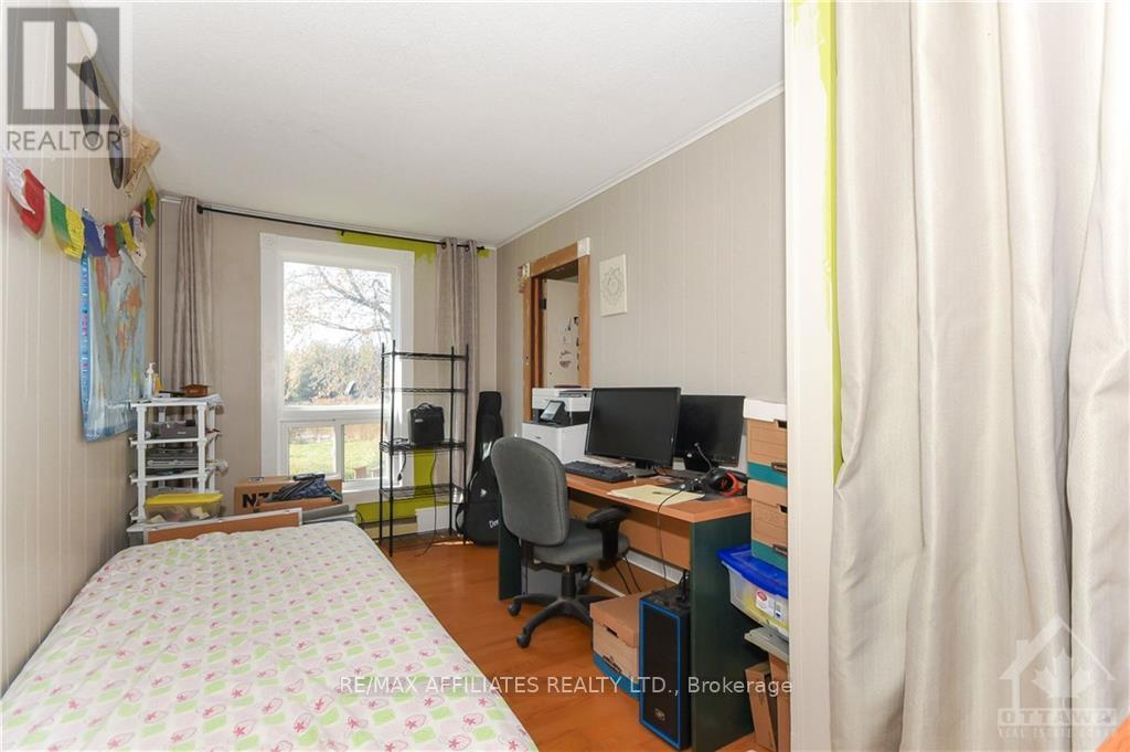 Photo 6 of 1860 Greys Creek Road, Ottawa ON
