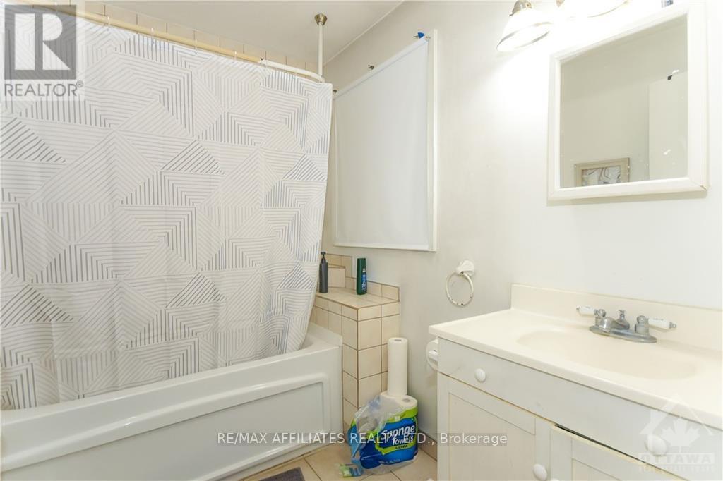 Photo 26 of 1860 Greys Creek Road, Ottawa ON