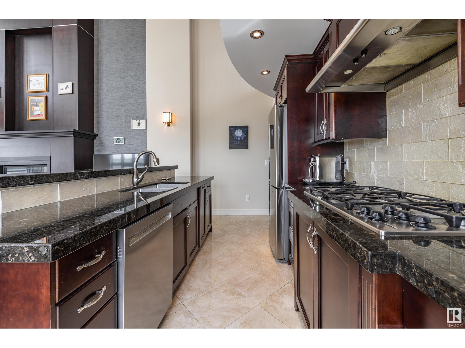 #1801 9939 109 ST NW - 9