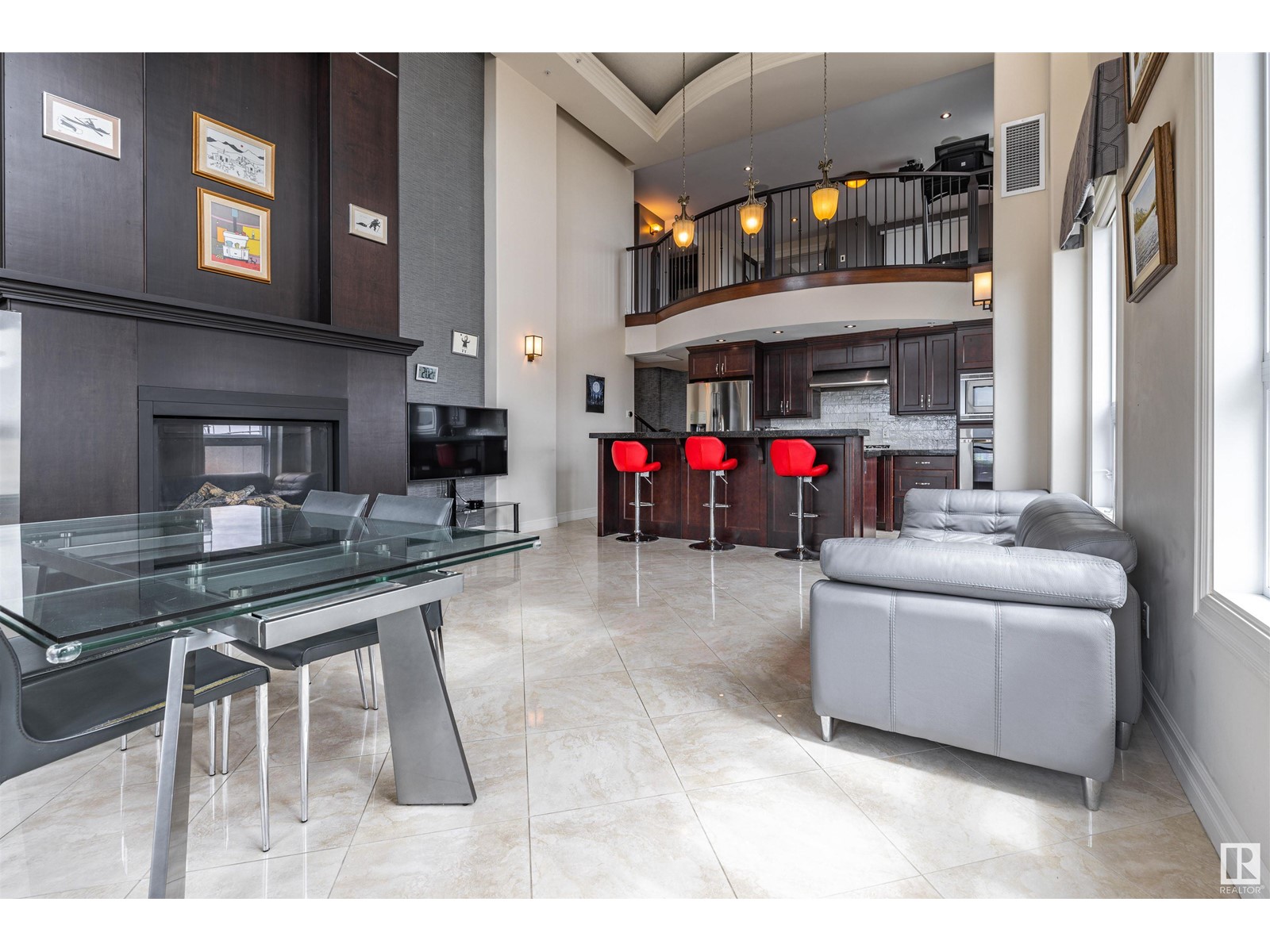 #1801 9939 109 ST NW - 4