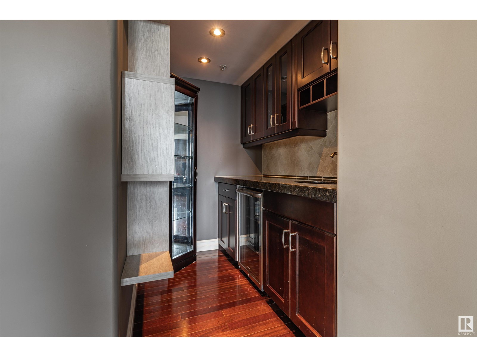 #1801 9939 109 ST NW - 20