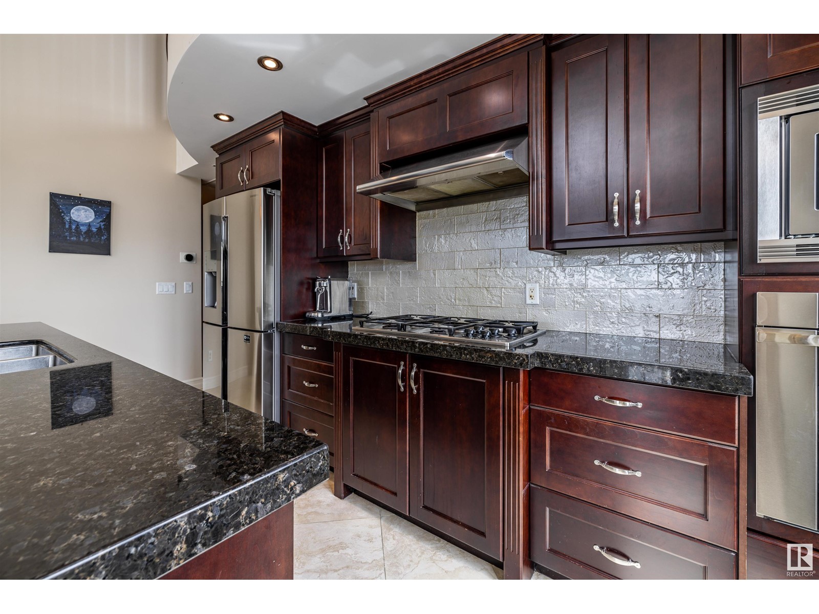 #1801 9939 109 ST NW - 8