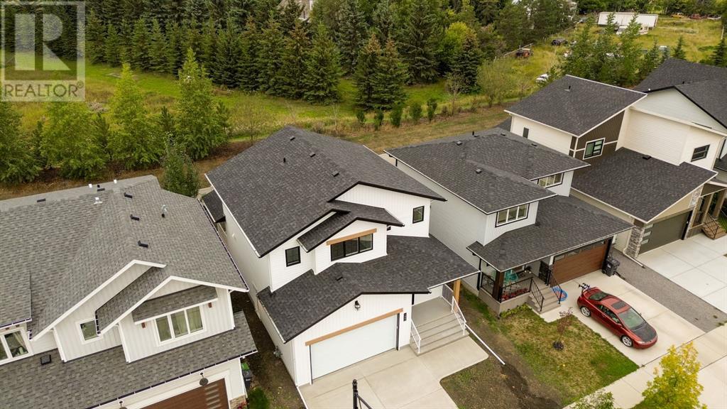 Single Family House for Sale in  Ellington Crescent Evergreen Red Deer 