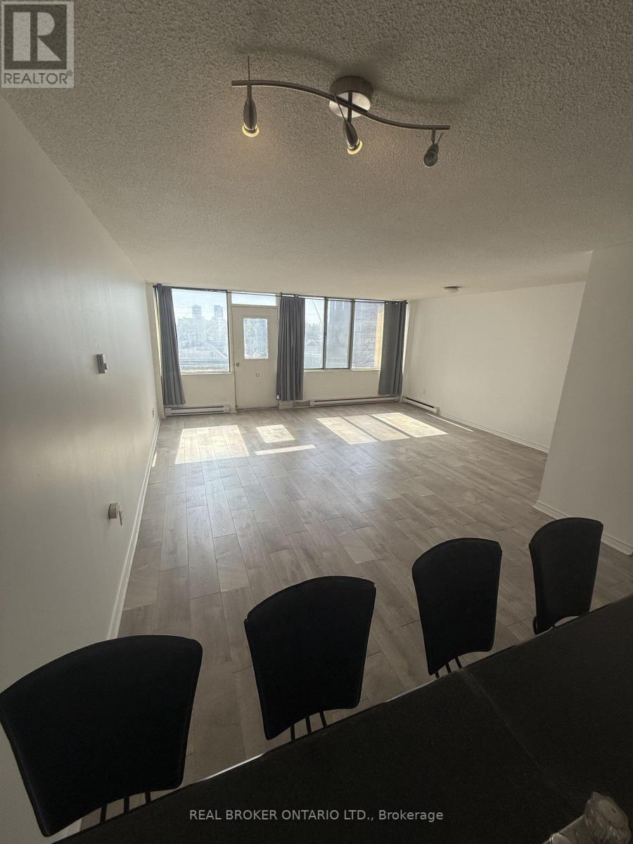 1011 Dufferin