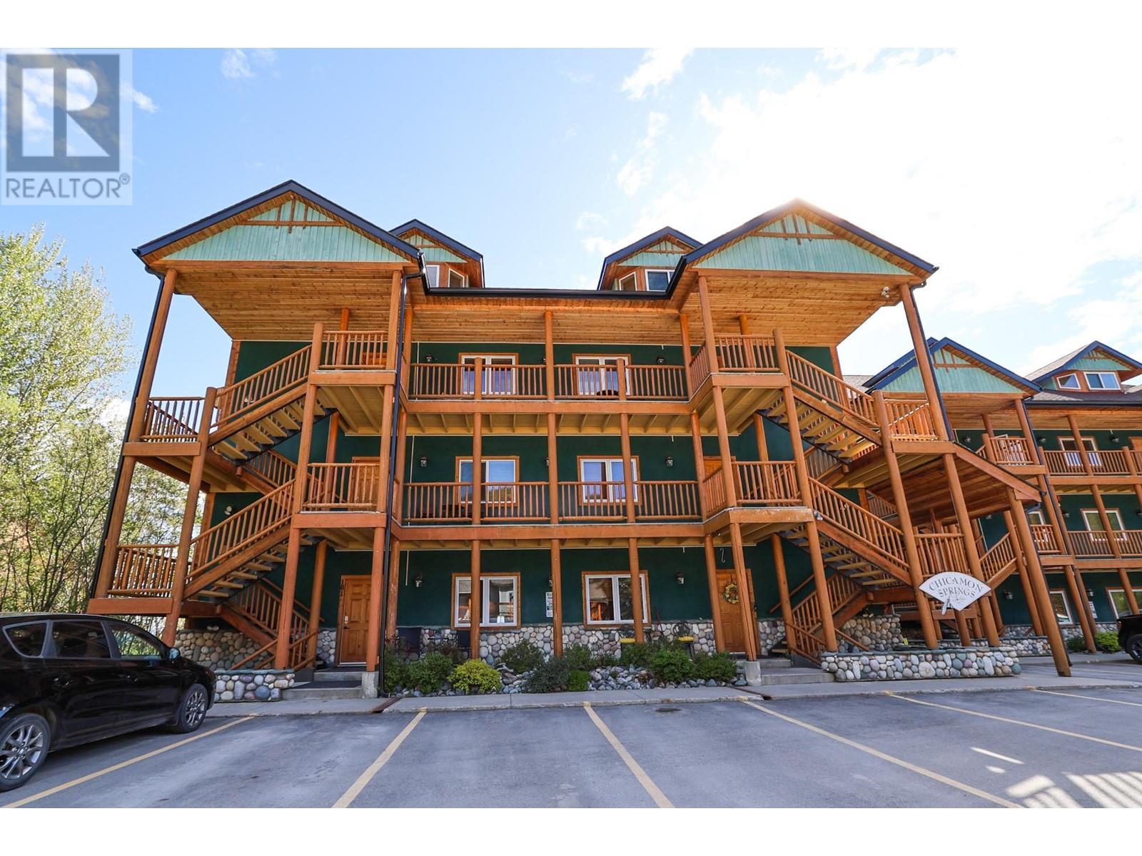 890 DOGWOOD Drive Unit# 301, Kimberley