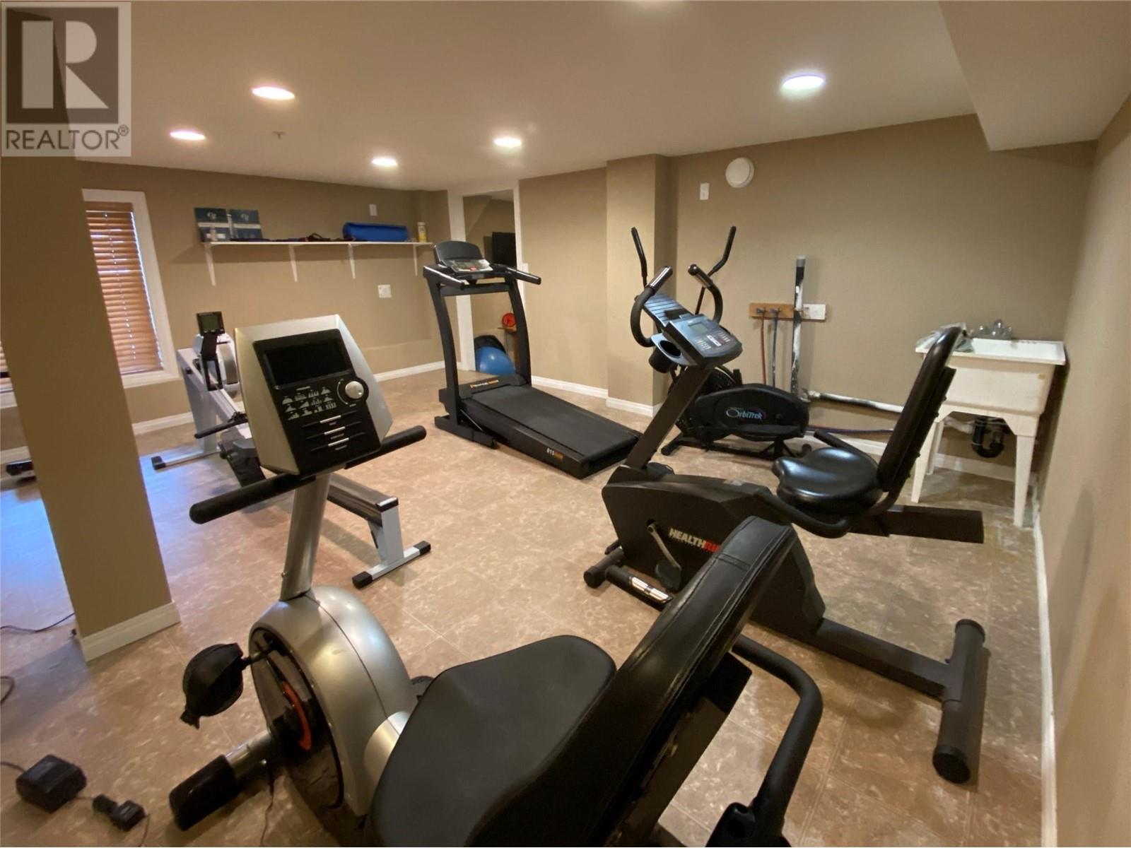 890 DOGWOOD Drive Unit# 301, Kimberley