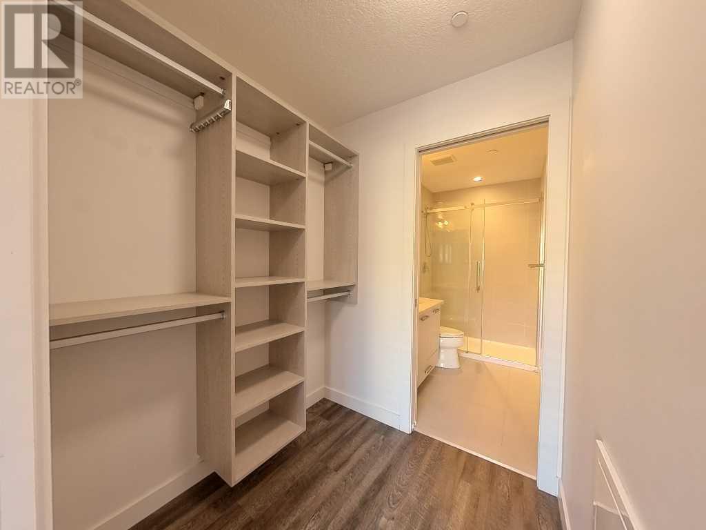 Single Family House for Sale in    Street NE Renfrew Calgary 