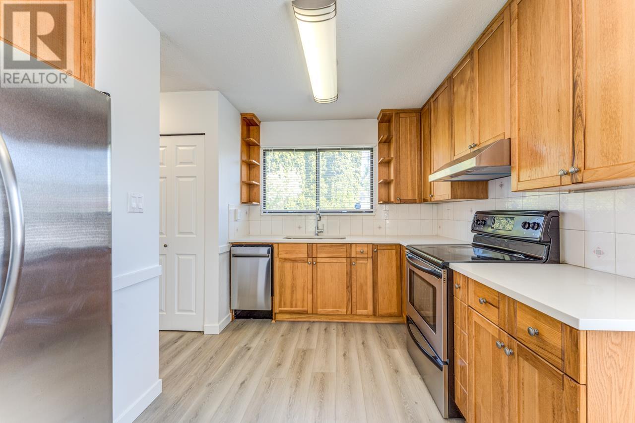 1018 ROCHESTER AVENUE, Coquitlam