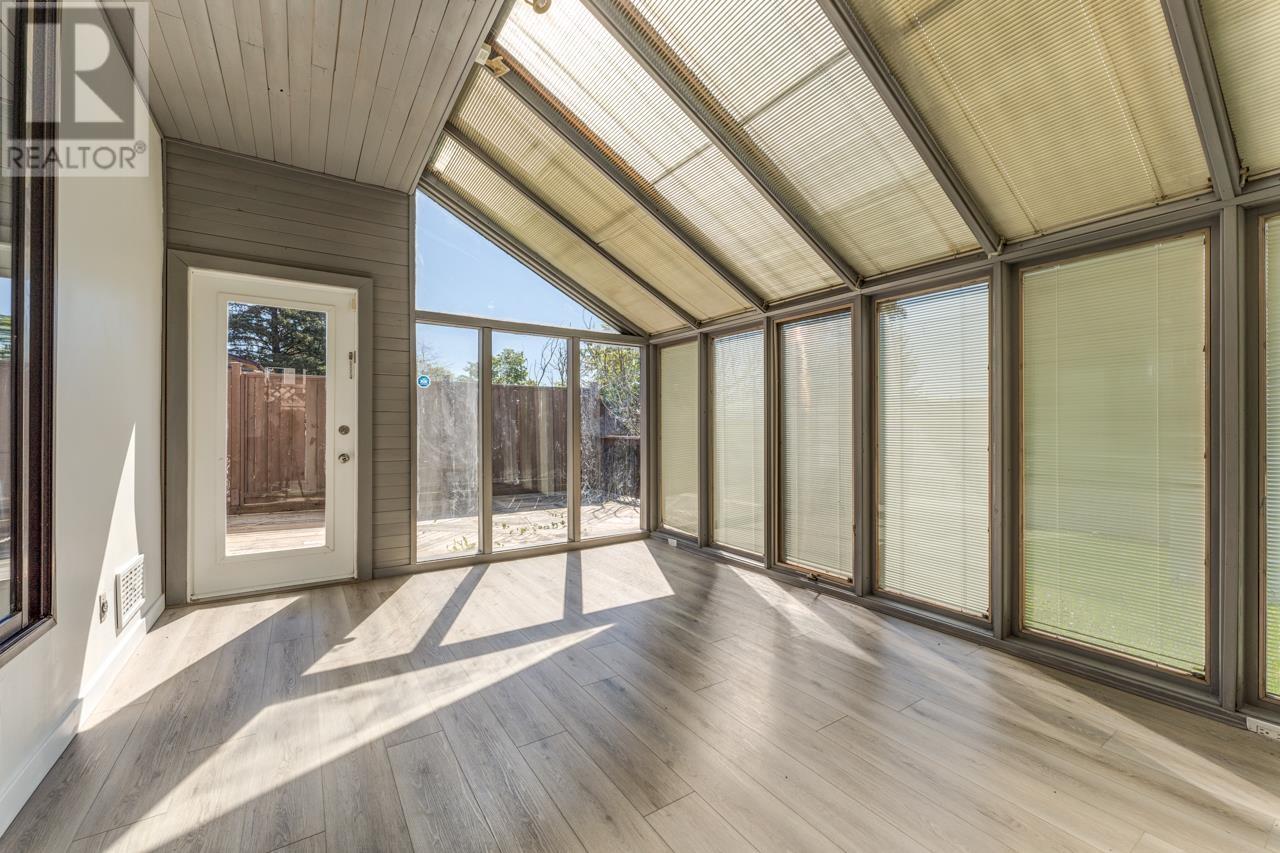 1018 ROCHESTER AVENUE, Coquitlam