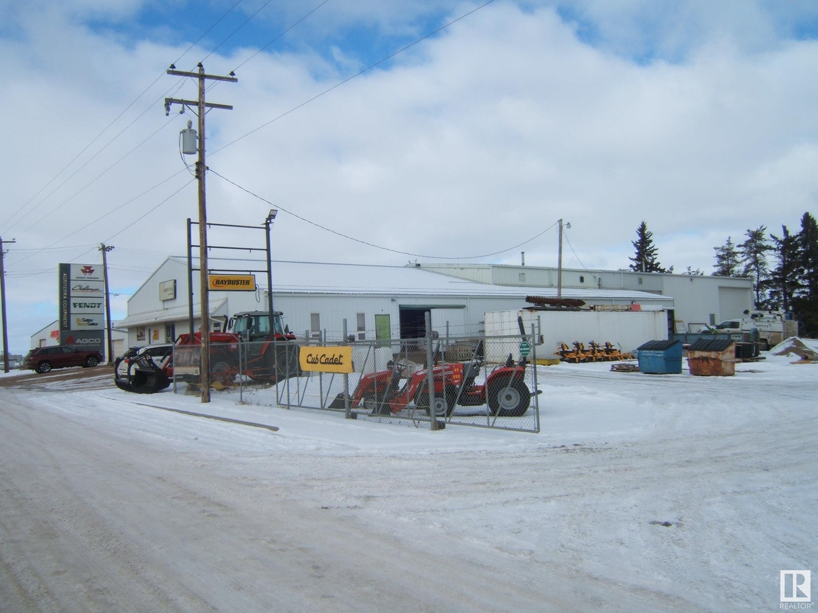 Photo 3 of 6138 50 Av, Vegreville AB