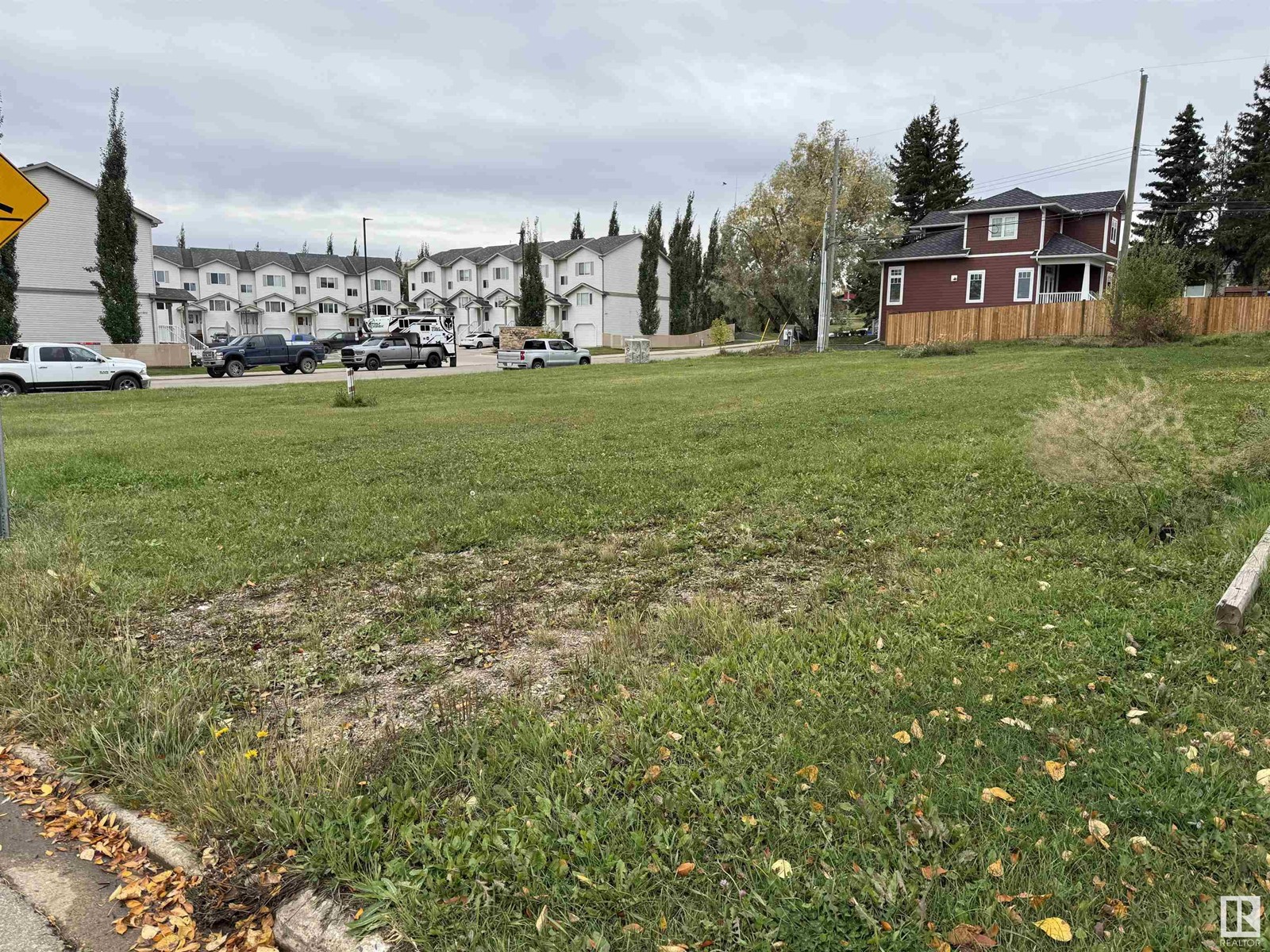Photo 2 of 623 621 10 St, Cold Lake AB