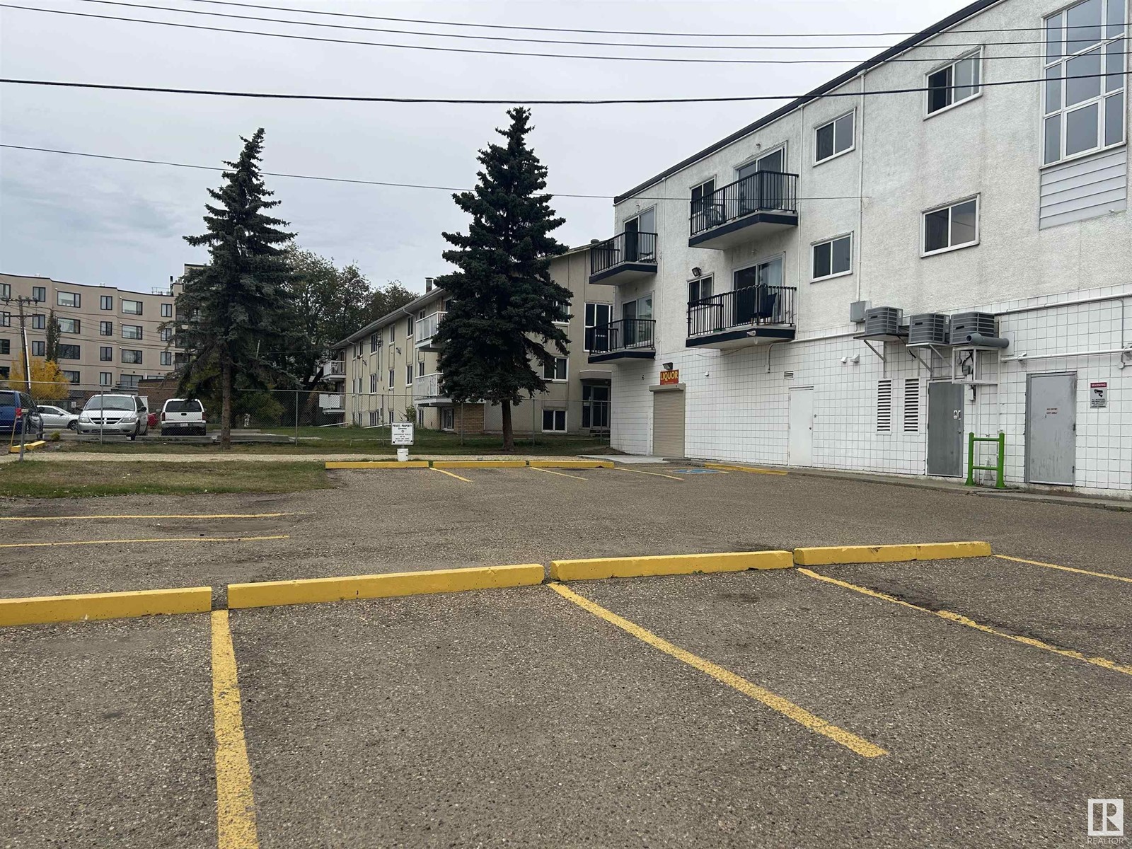Photo 2 of 10116 10124 151 St Nw, Edmonton AB