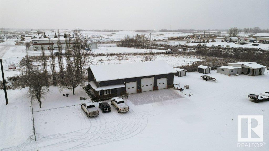 Photo 2 of 22904 110 Av Nw, Edmonton AB