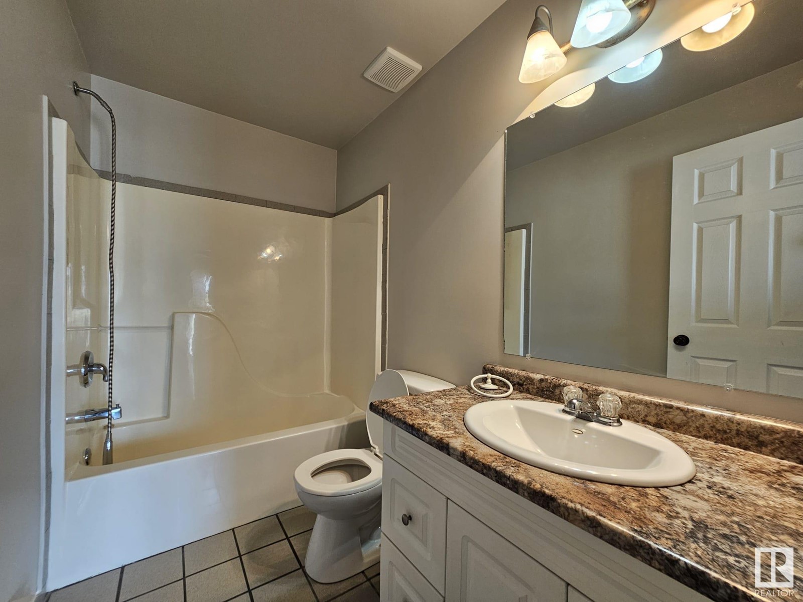 Photo 6 of 5403 50 Av, Drayton Valley AB