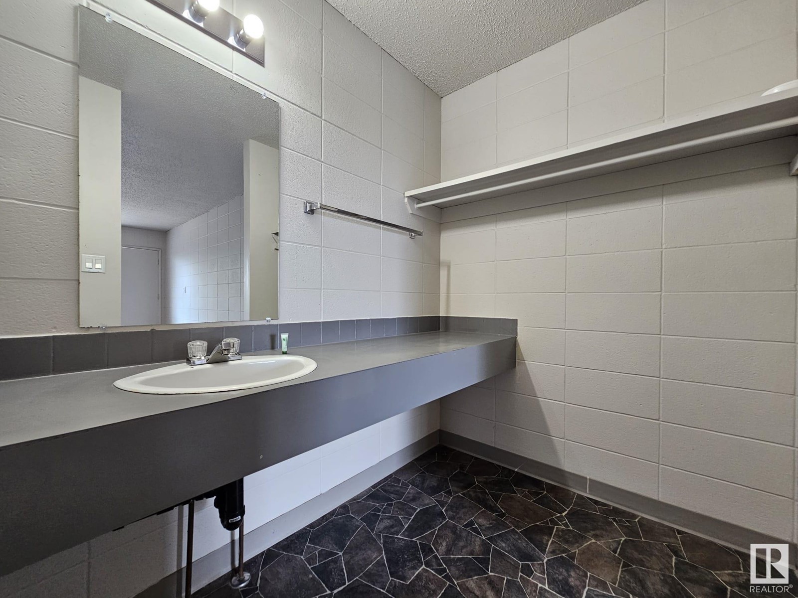 Photo 51 of 5403 50 Av, Drayton Valley AB