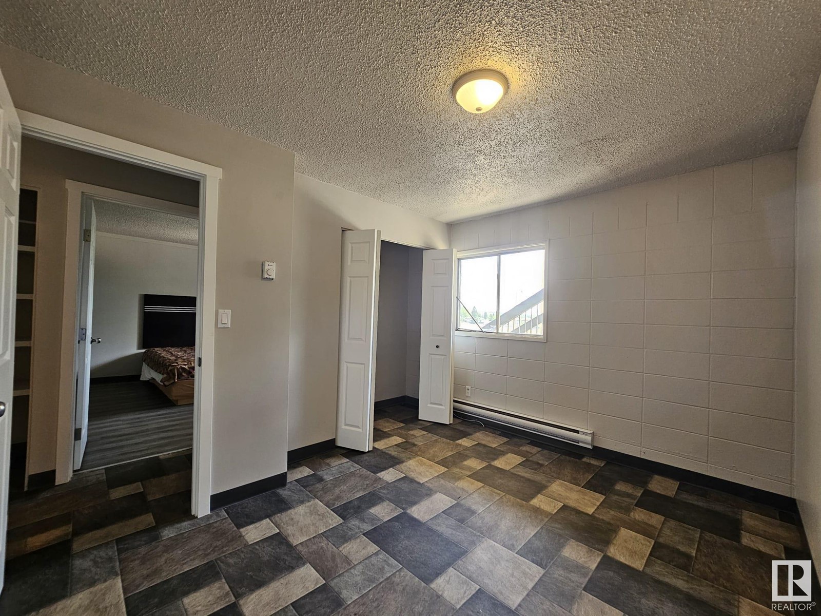 Photo 50 of 5403 50 Av, Drayton Valley AB